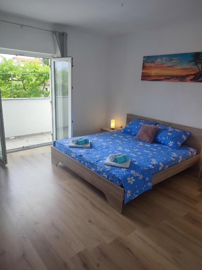 Apartment Valeria Лопар Экстерьер фото